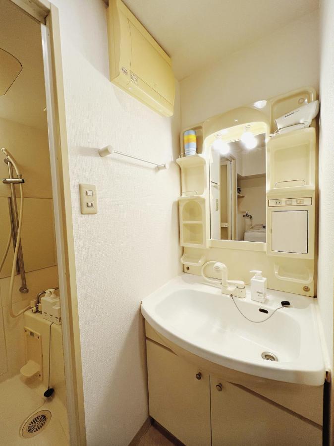 Yuri Guest House Осака Екстер'єр фото